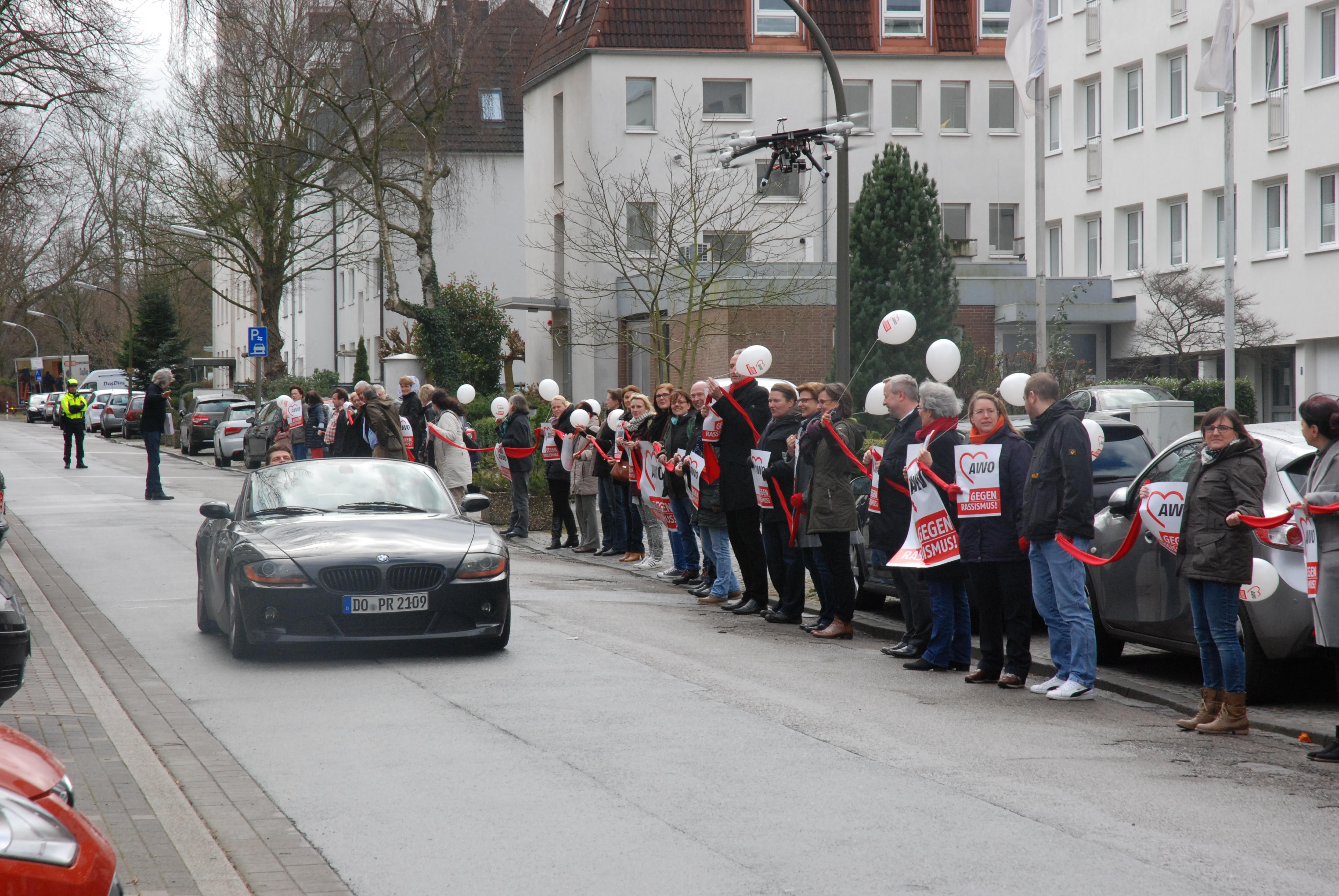 Menschenkette in der Kronenstraße